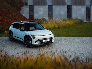 Kia uruchamia usługę CarPay i współpracuje z firmą Parkopedia, aby zapewnić bezproblemowe płatności za parkowanie