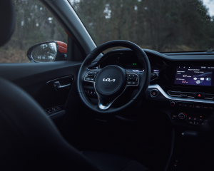 Kia-Niro-MY22---wnetrze-(2)