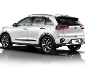 1_kia_niro_hev_my20_7_8_rear_view_snow_white_swp_15830_93211_2