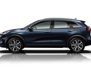 1_kia_niro_hev_my20_side_view_gravity_blue_b4u_15825_93046_2