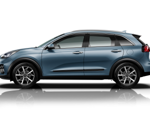 1_kia_niro_hev_my20_side_view_horizon_blue_bbl_15827_93052_2