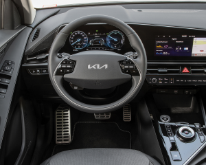 kia_Wnetrze_(1)