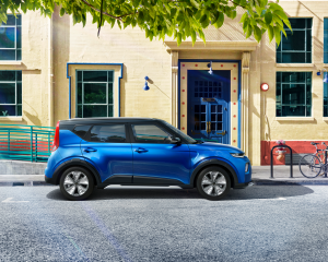 kia_soul_ev_suv_pack_my20_side_static_14994_87993